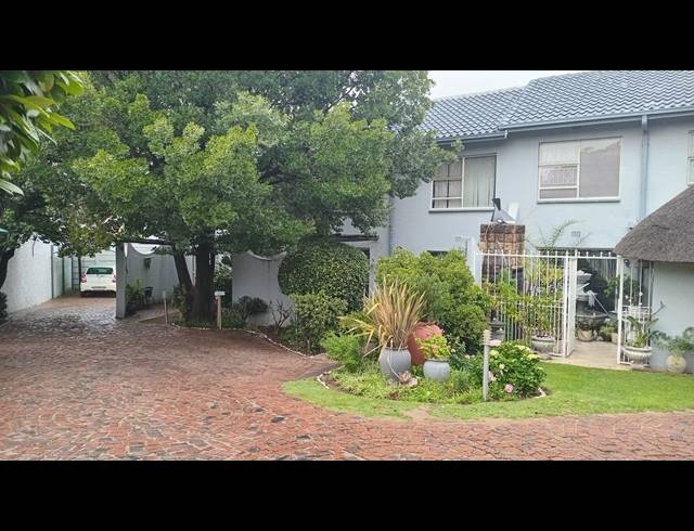 2 BEDROOM TOWNHOUSE FOR SALE IN PRIMROSE